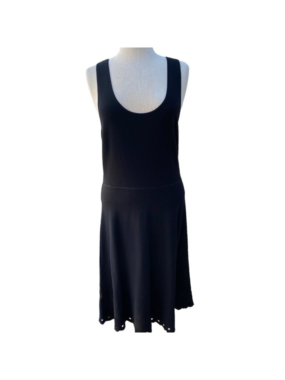 Ann Taylor Dress Black Knit Sleeveless Scoop Neck Size M Scalloped Hem NWT $129 - Picture 1 of 12